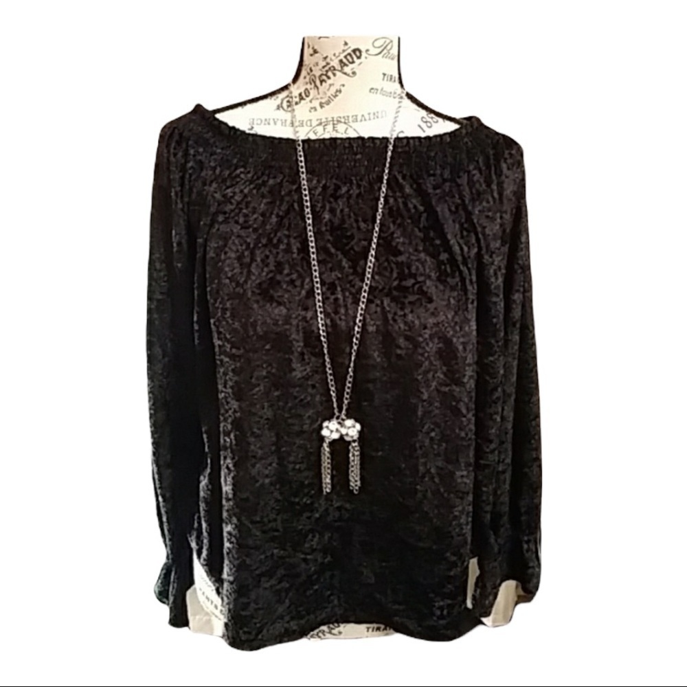 Curve Appeal Black Crush Velvet Top Size Large/X-Large